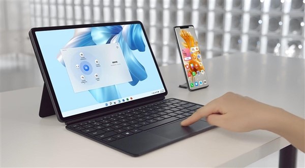 新品汇｜ MateBook E Go推二合一笔记本普及，荣耀X40千元机用上曲面屏