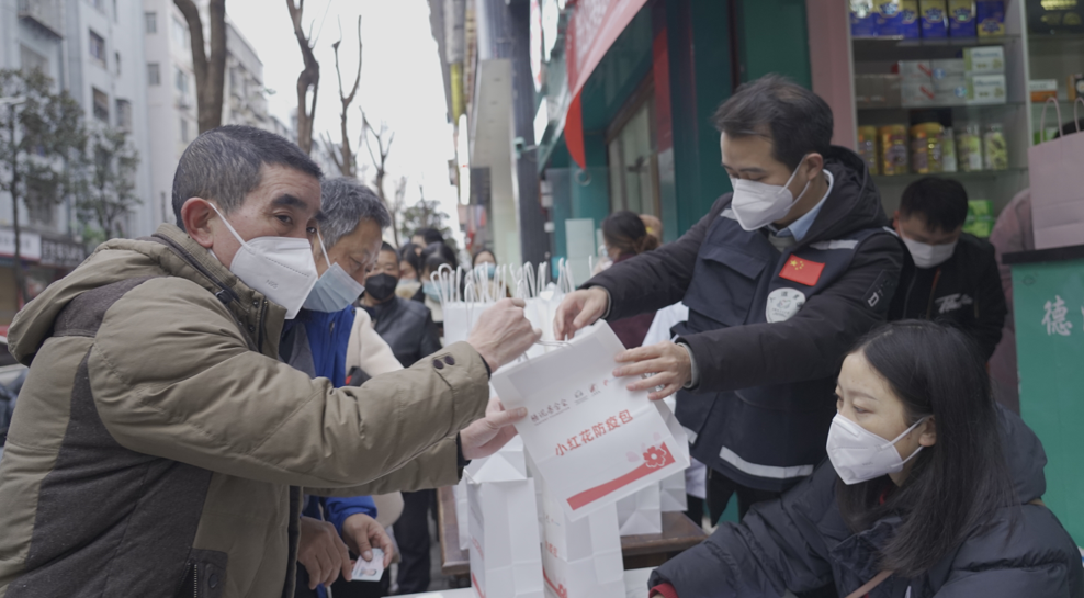 腾讯基金会捐赠1.5亿元，助力全国30省的农村敬老院和160县的困难群众防疫