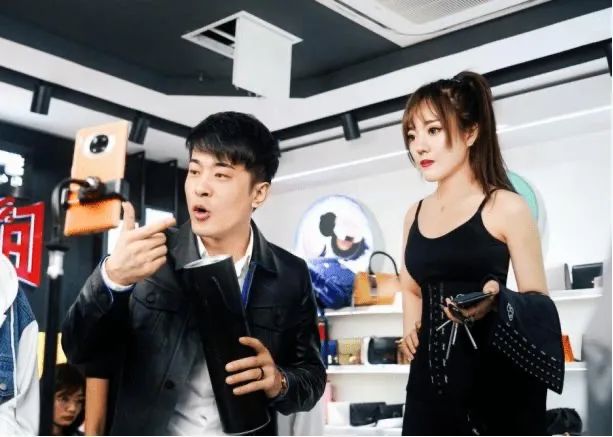 锐思考 | 辛选集团原CEO被骂退网,谁是始作俑者? 锐思考 | 辛选集团原CEO被骂退网,谁是始作俑者?
