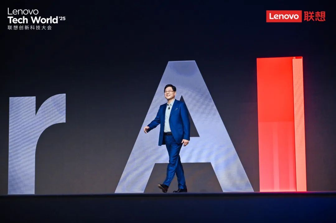 锐思考 | 联想扔出AI“核弹”！超级智能体背后是藏不住的AI野心
