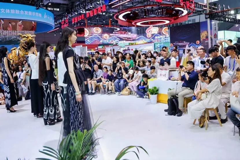锐思考 | 乌鲁木齐擦亮新名片:西部歌城 锐思考 | 乌鲁木齐擦亮新名片:西部歌城