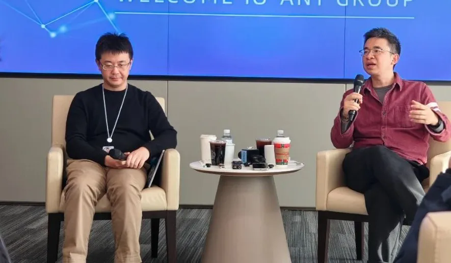 锐思考 | 蚂蚁的二号App? 锐思考 | 蚂蚁的二号App?