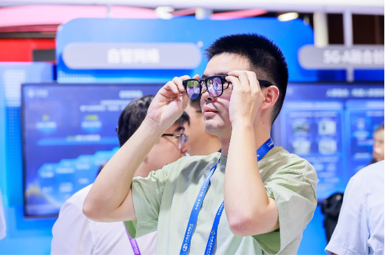 2026中国互联网大会:从5G-A融合创新到Token服务——中国移动呈现全栈数智能力 2026中国互联网大会:从5G-A融合创新到Token服务——中国移动呈现全栈数智能力