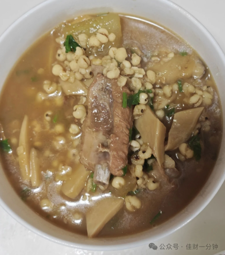 佳姐思考 | 择一人终老,就选愿意花三小时为你煲汤的人 佳姐思考 | 择一人终老,就选愿意花三小时为你煲汤的人