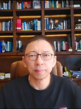 俄罗斯无人机袭击乌波边境火车、喜马拉雅冰川加速融化……张朝阳中英双语分享全球热点 俄罗斯无人机袭击乌波边境火车、喜马拉雅冰川加速融化……张朝阳中英双语分享全球热点