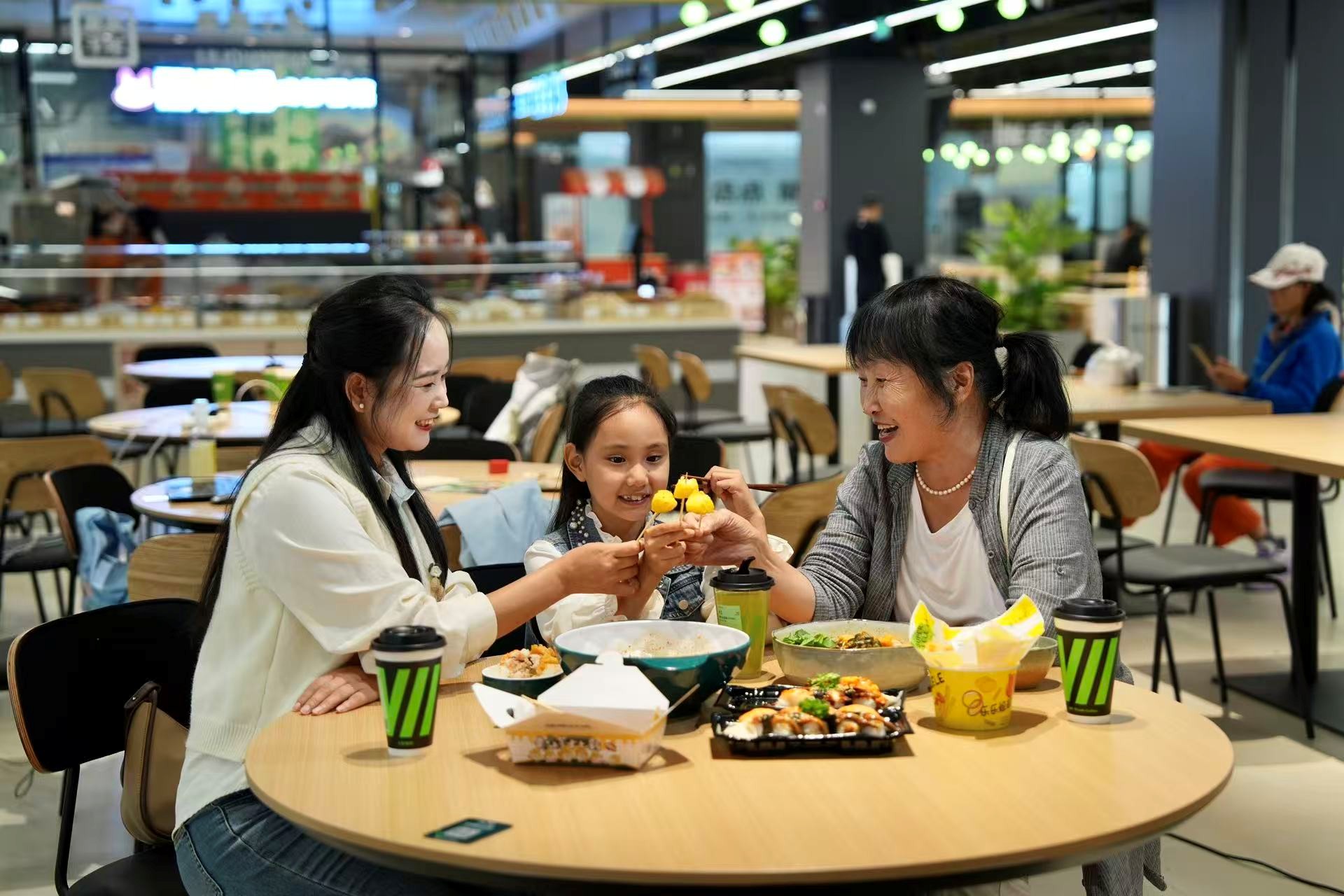 跨店点，随心吃！10月16日京东七鲜美食 MALL 落地北京