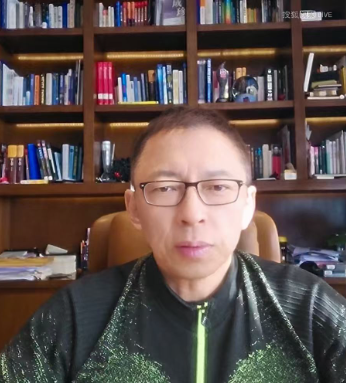 西班牙高铁相撞致68人遇难,普京称马斯克是天才 《张朝阳的英语课》速递全球热点 西班牙高铁相撞致68人遇难,普京称马斯克是天才 《张朝阳的英语课》速递全球热点